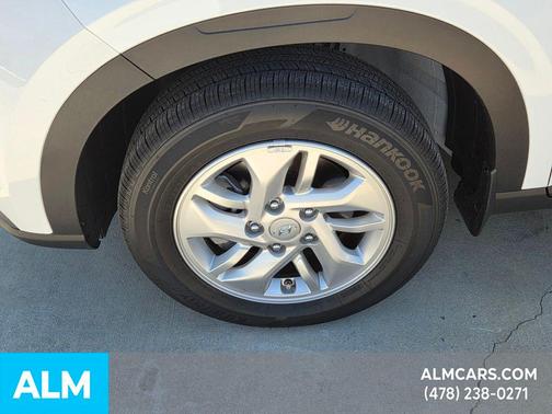 2025 Hyundai VENUE SE