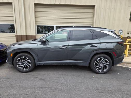 Amazon Gray 2025 Hyundai TUCSON Hybrid Limited