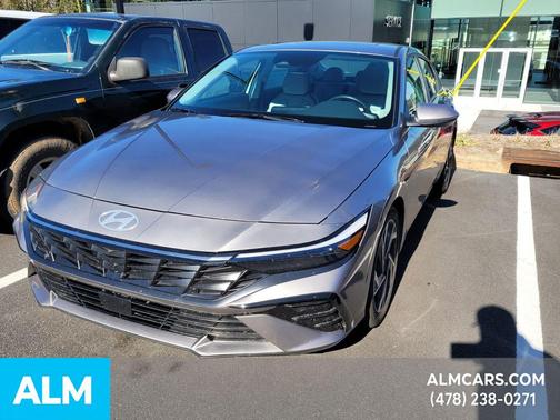 2025 Hyundai ELANTRA Limited