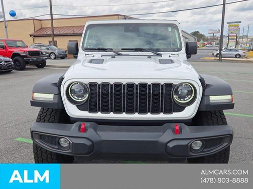 Bright White Clearcoat 2024 Jeep Wrangler Rubicon