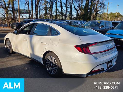 2022 Hyundai SONATA Hybrid Limited