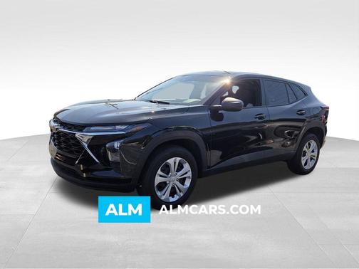 Mosaic Black Metallic 2025 Chevrolet Trax LS