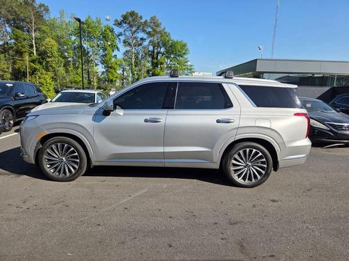 Silver 2023 Hyundai PALISADE Calligraphy