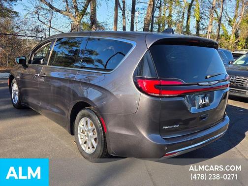 2023 Chrysler Pacifica Touring-L