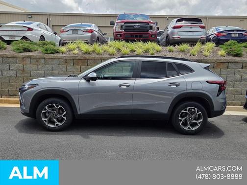 Sterling Gray Metallic 2025 Chevrolet Trax LT