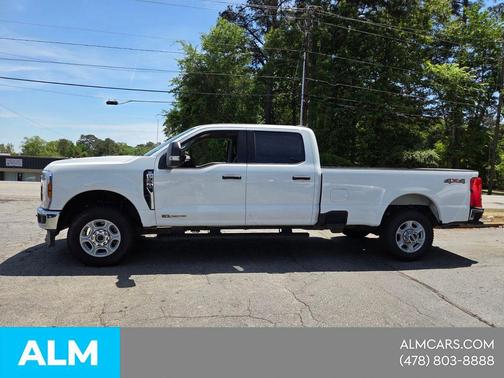 Oxford White 2025 Ford F-350 XLT
