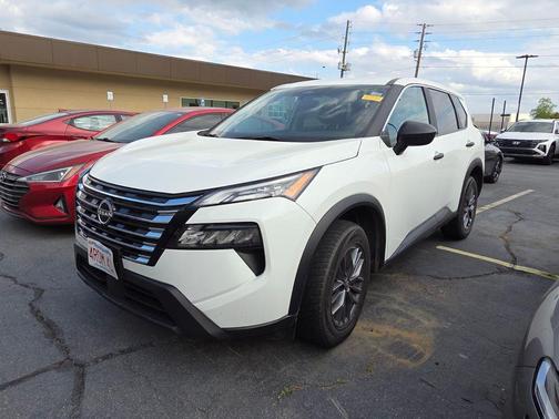 Glacier White 2024 Nissan Rogue S