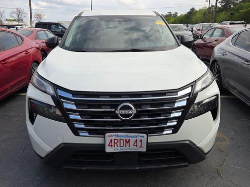 Glacier White 2024 Nissan Rogue S