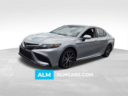 Celestial Silver Metallic 2022 Toyota Camry SE