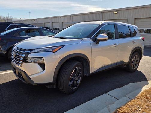 Brilliant Silver Metallic 2025 Nissan Rogue SV