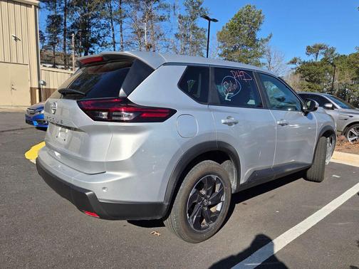 Brilliant Silver Metallic 2025 Nissan Rogue SV