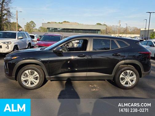 2025 Chevrolet Trax LS