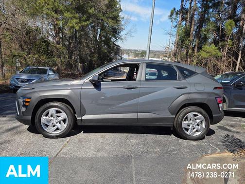 2025 Hyundai KONA SE