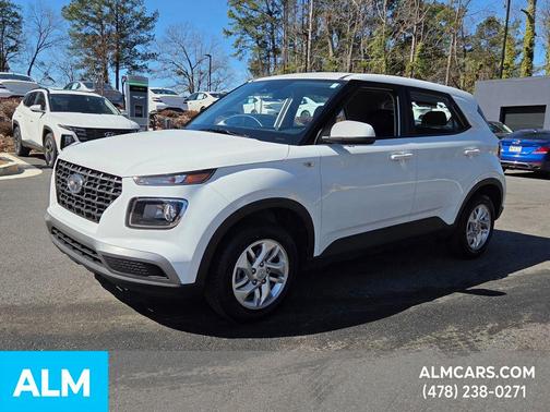 2025 Hyundai VENUE SE