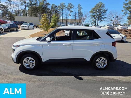 2025 Hyundai VENUE SE