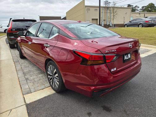 Scarlet Ember 2025 Nissan Altima SV