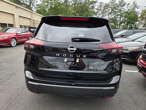 Super Black 2025 Nissan Rogue SV
