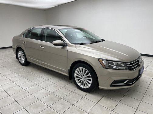 2016 Volkswagen Passat 1.8T SE