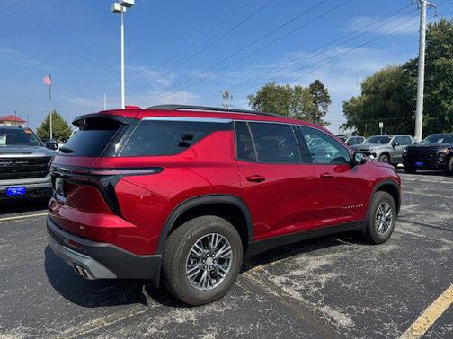2024 Chevrolet Traverse LT