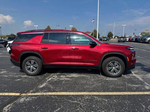 2024 Chevrolet Traverse LT