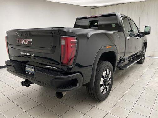 2024 GMC Sierra 2500 Denali