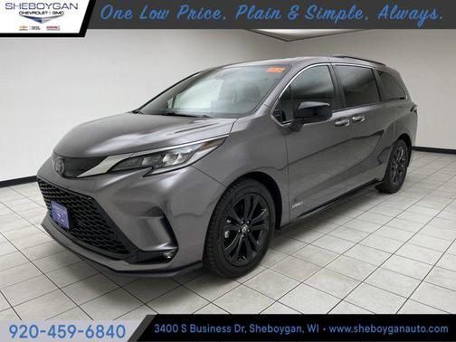2021 Toyota Sienna XSE 7 Passenger