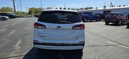 Summit White 2022 Chevrolet Equinox RS