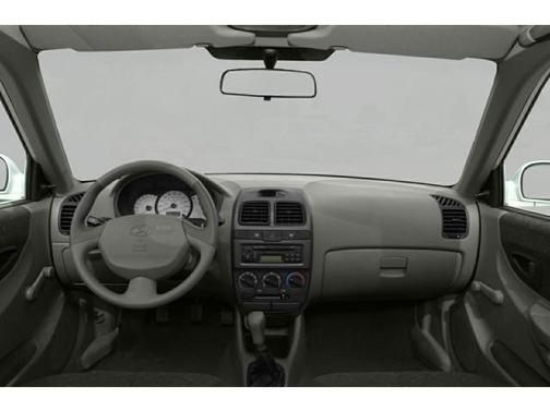 2004 Hyundai Accent GL