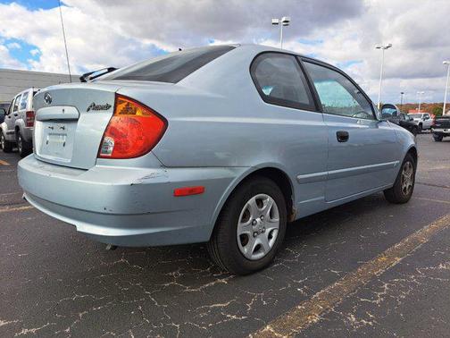 2004 Hyundai Accent GL