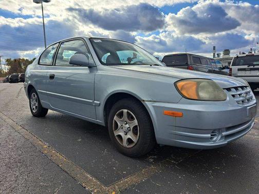 2004 Hyundai Accent GL
