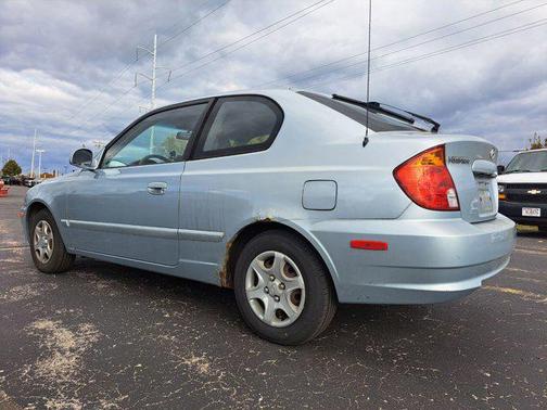 2004 Hyundai Accent GL