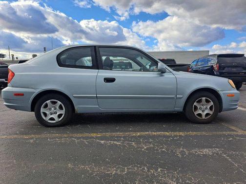 2004 Hyundai Accent GL
