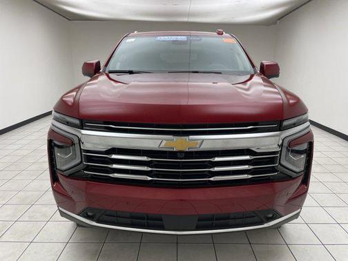 2025 Chevrolet Suburban LT