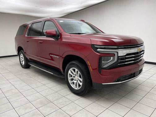 2025 Chevrolet Suburban LT