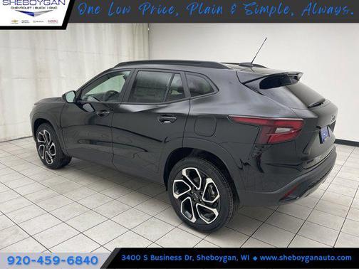 Mosaic Black Metallic 2026 Chevrolet Trax FWD 2RS