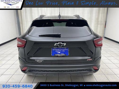 Mosaic Black Metallic 2026 Chevrolet Trax FWD 2RS