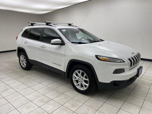 Bright White Clearcoat 2016 Jeep Cherokee Latitude