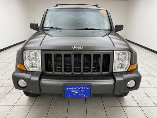 2006 Jeep Commander Base