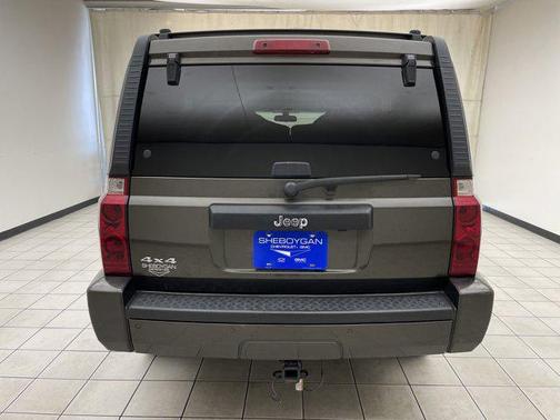 2006 Jeep Commander Base
