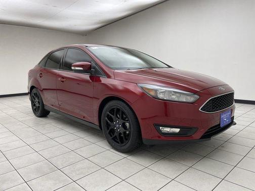 RUBY RED TINTED CLEARCOAT 2016 Ford Focus SE