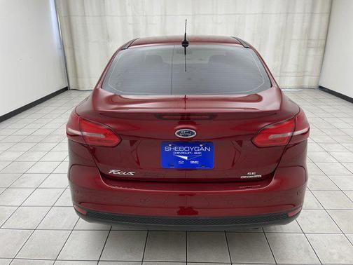 RUBY RED TINTED CLEARCOAT 2016 Ford Focus SE
