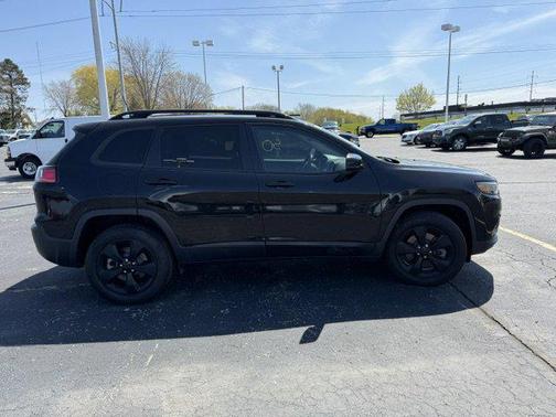 Diamond Black Crystal Pearlcoat 2021 Jeep Cherokee Altitude
