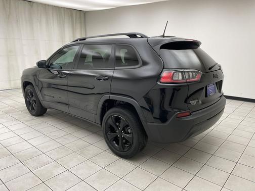 Diamond Black Crystal Pearlcoat 2021 Jeep Cherokee Altitude