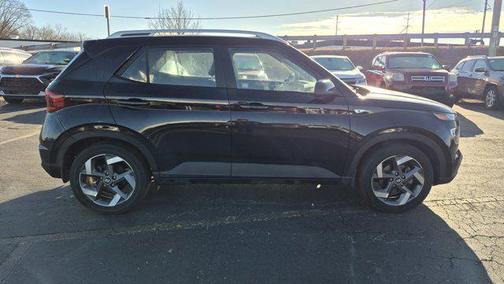 2021 Hyundai VENUE SEL