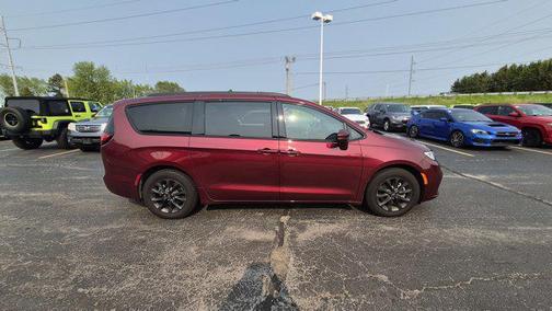 2021 Chrysler Pacifica Touring