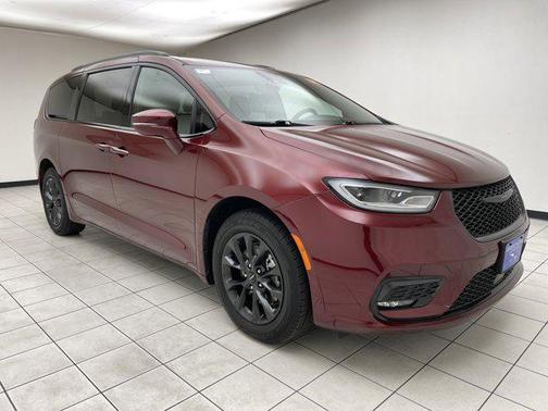 2021 Chrysler Pacifica Touring