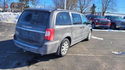 2015 Chrysler Town & Country LX