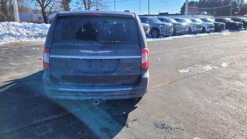 2015 Chrysler Town & Country LX