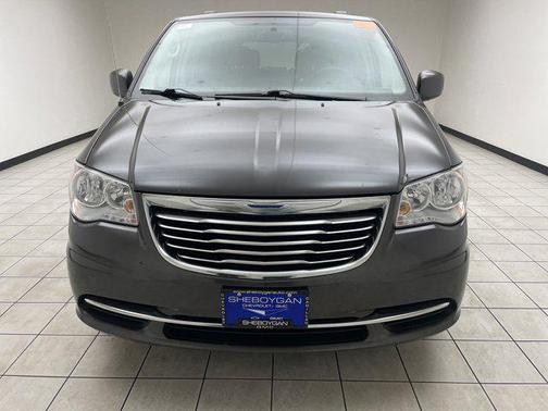 2015 Chrysler Town & Country LX