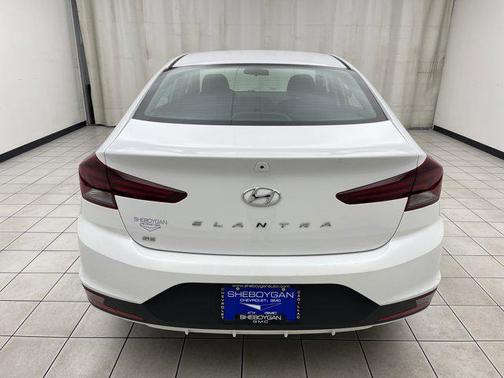 2019 Hyundai ELANTRA SE